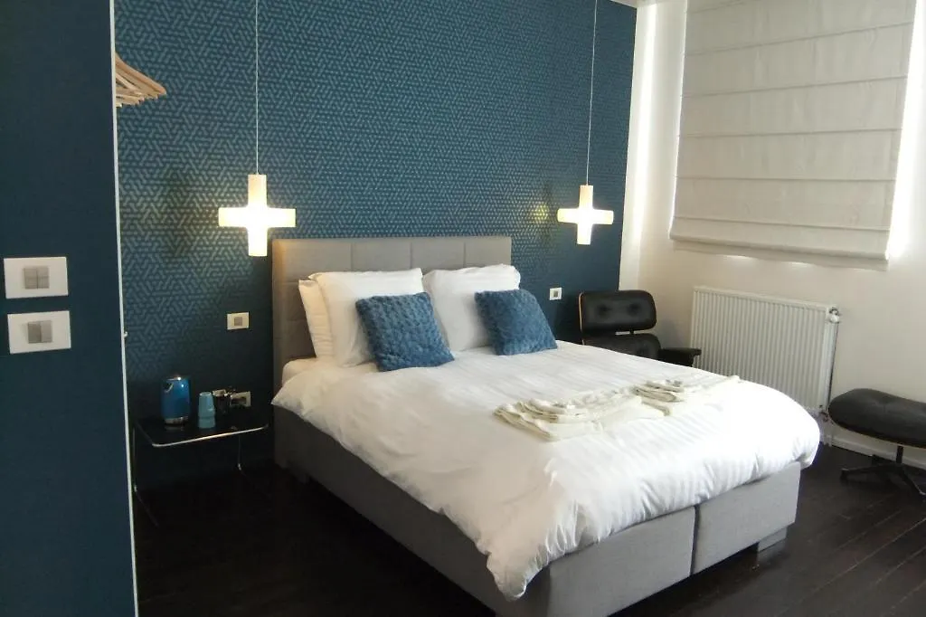 B&B Kava Antwerp Bed & Breakfast